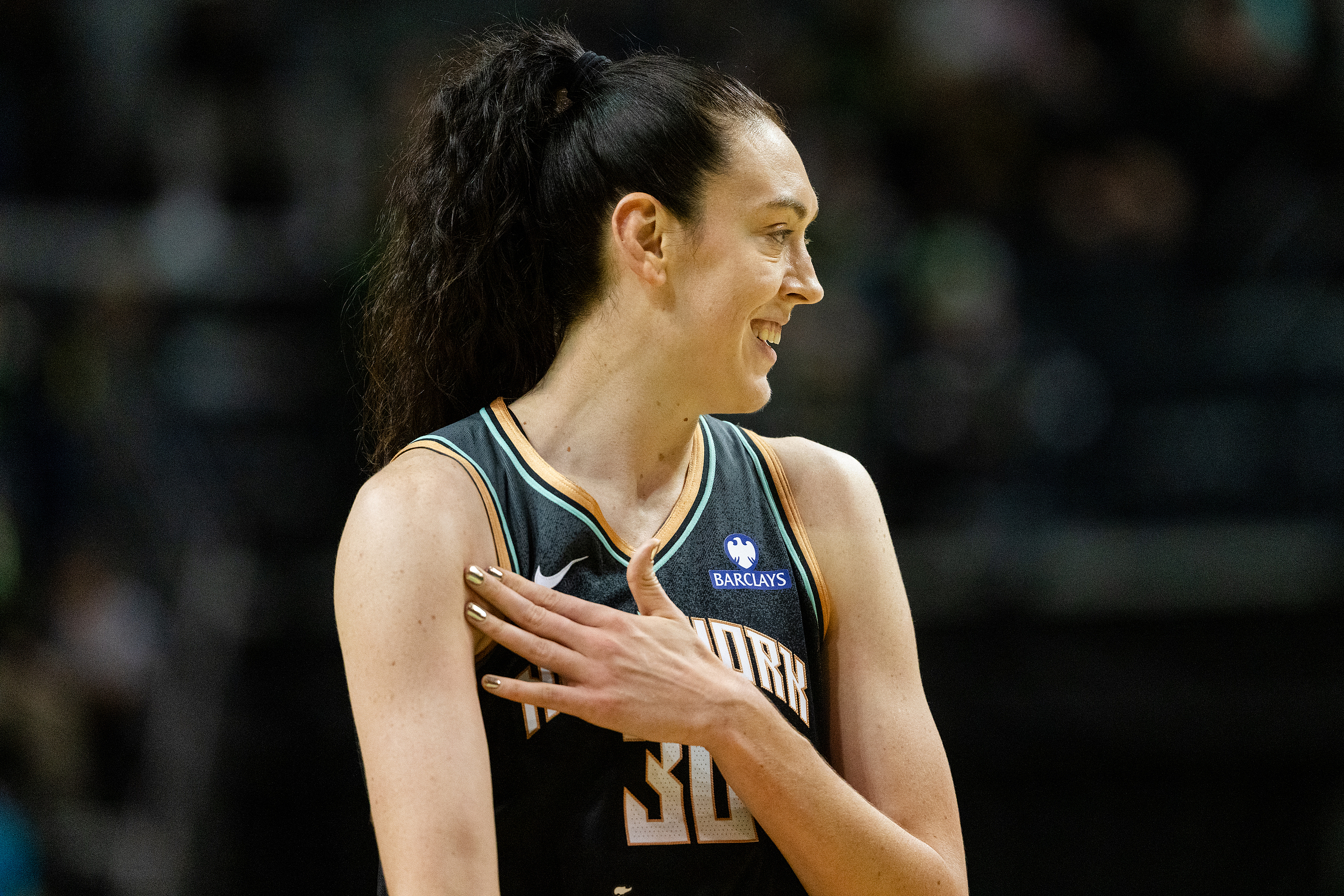 开云官网-斯图尔特15中4拿19分5板，下半场独砍17分无力回天